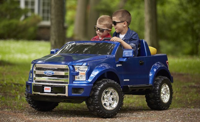 „Ford F-150 Power Wheels“ – sukurtos pramogoms bekelėje post thumbnail image