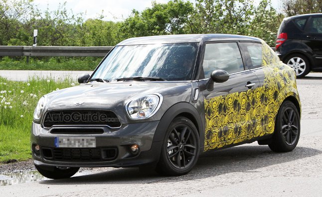 Šnipinėjimo nuotraukose MINI Countryman Coupe atrodo paruoštas gamybai post thumbnail image
